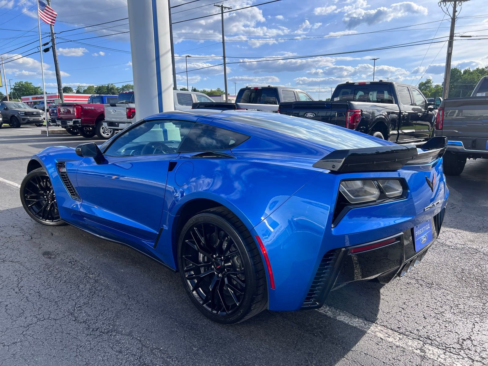 Used 2016 Chevrolet Corvette Z06 w/ Z07 Performance Package RWD image 13