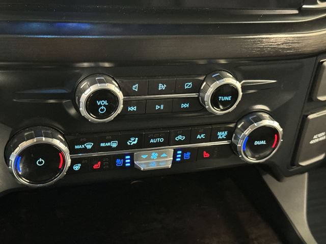 Used 2023 Ford F350 Lariat w/ Lariat Ultimate Package AWD/4WD image 18