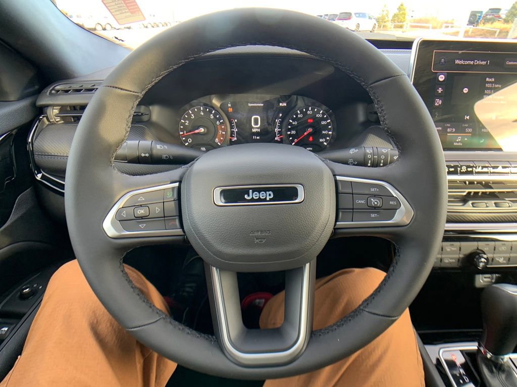 New 2026 Jeep Compass Latitude image 15