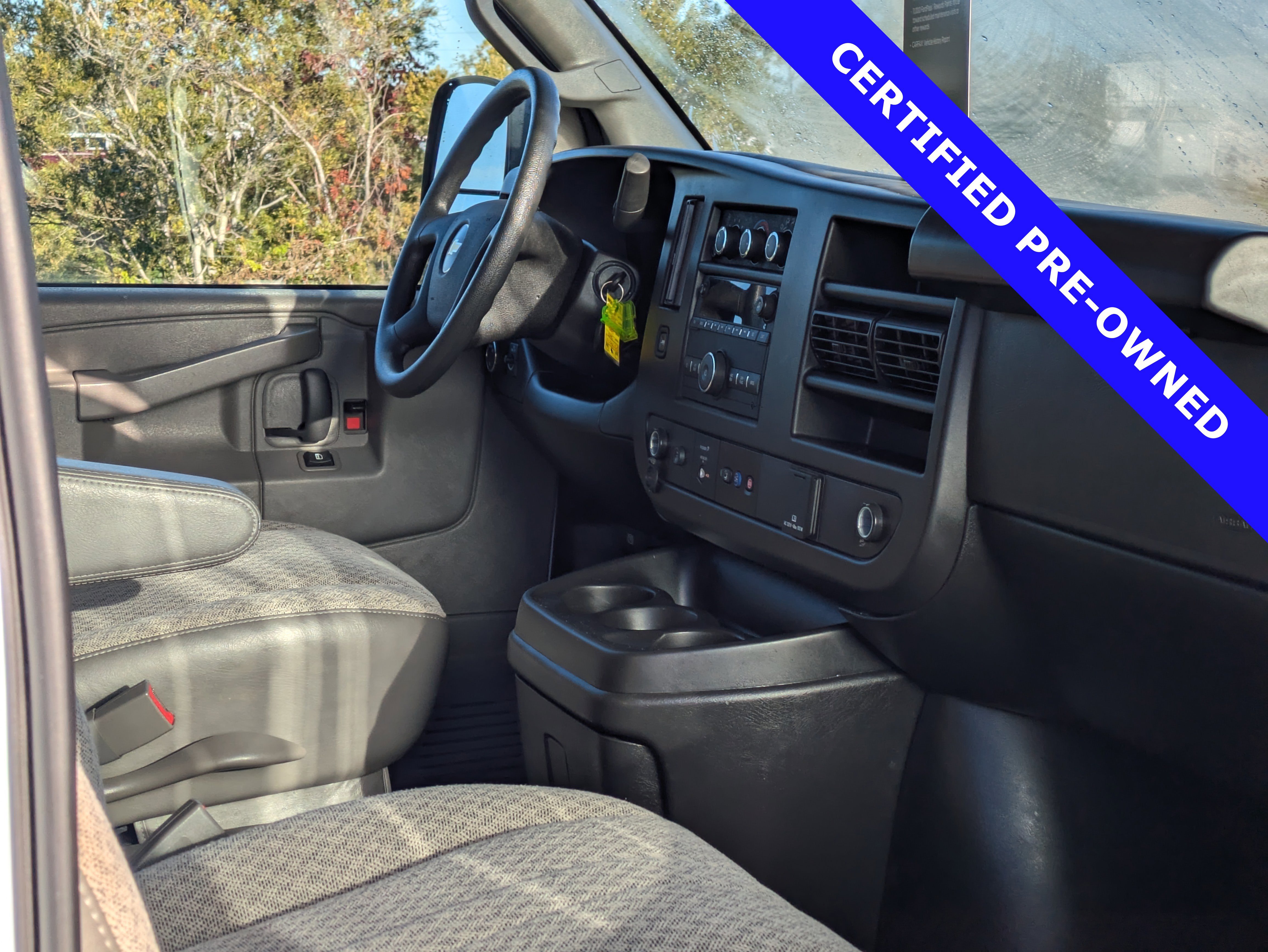 Used 2023 Chevrolet Express 3500 LS image 15