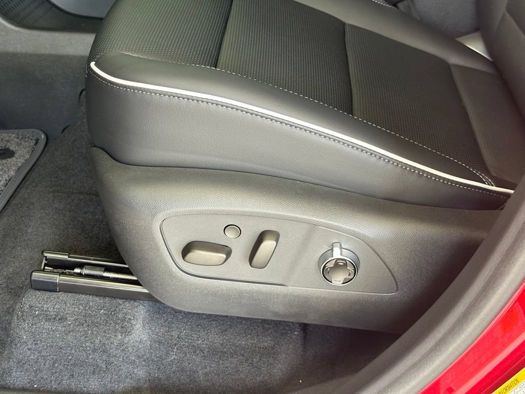 New 2026 Buick Enclave Avenir w/ Super Cruise Package FWD image 15