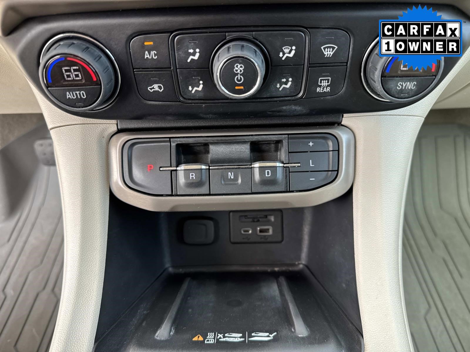 Used 2022 GMC Acadia Denali w/ Denali Ultimate Package image 29