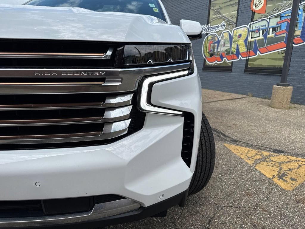 Used 2023 Chevrolet Suburban High Country AWD/4WD image 3