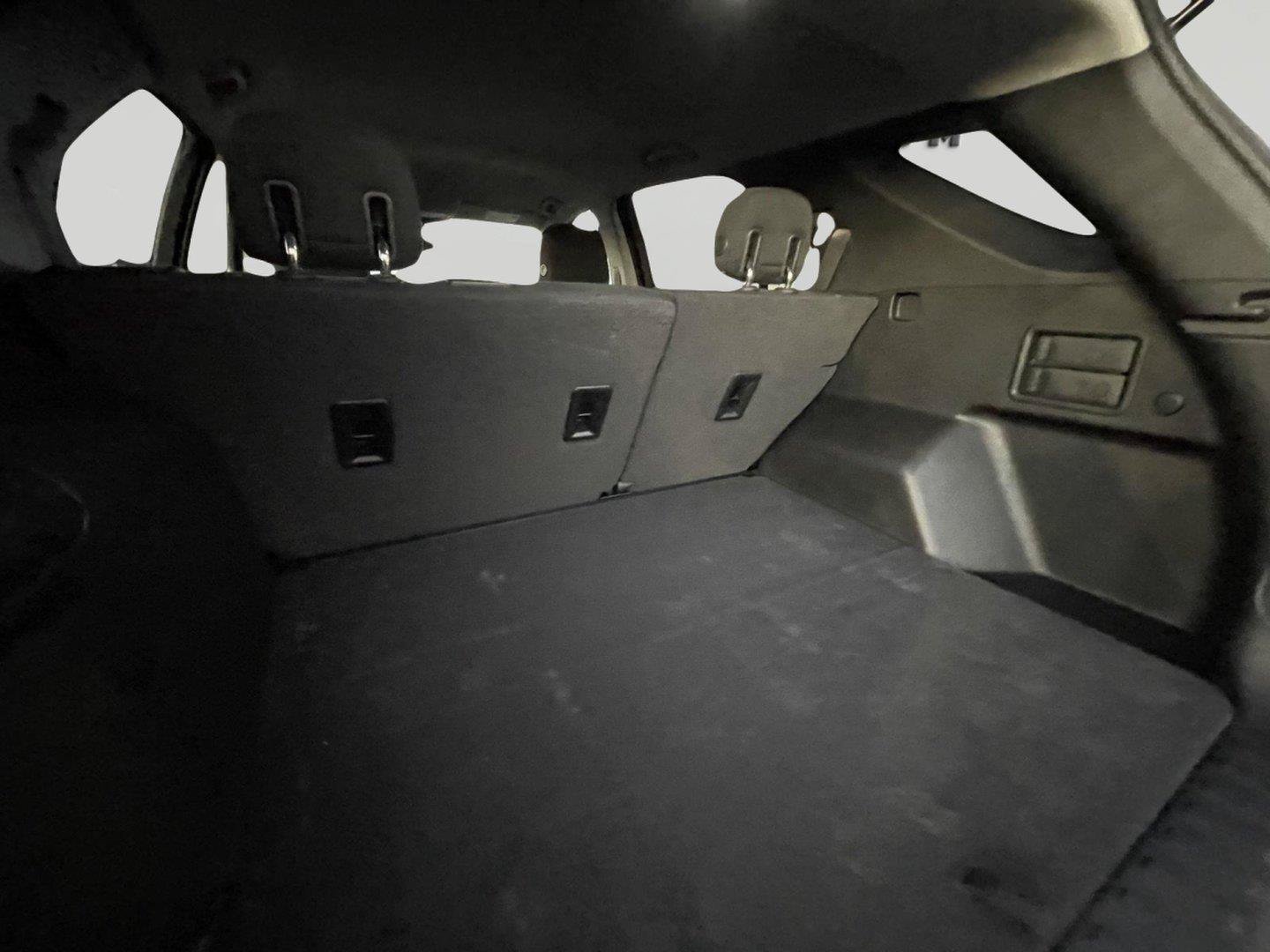 Used 2020 Chevrolet Equinox LT w/ LPO, Floor Liner Package AWD/4WD image 11