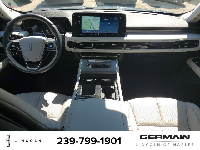New 2026 Lincoln Aviator AWD w/ Jet Appearance Package image 17