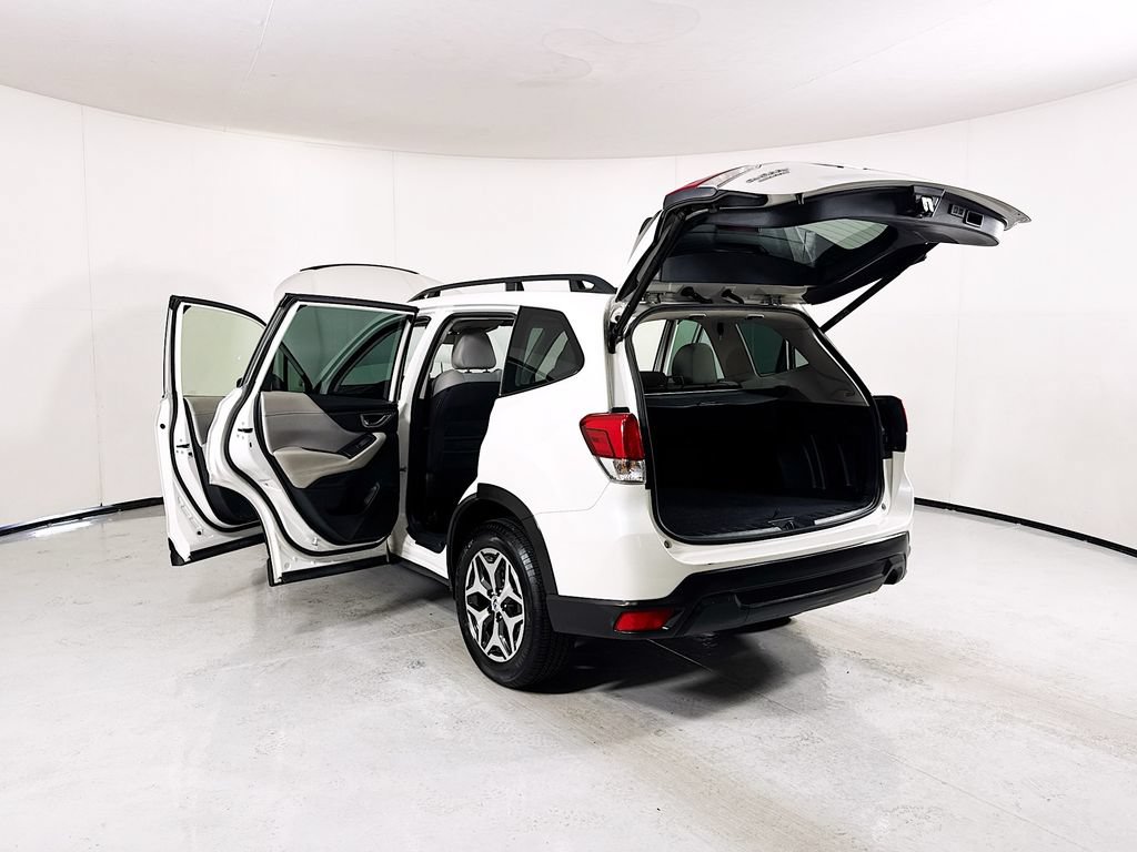 Used 2022 Subaru Forester Premium AWD/4WD image 27
