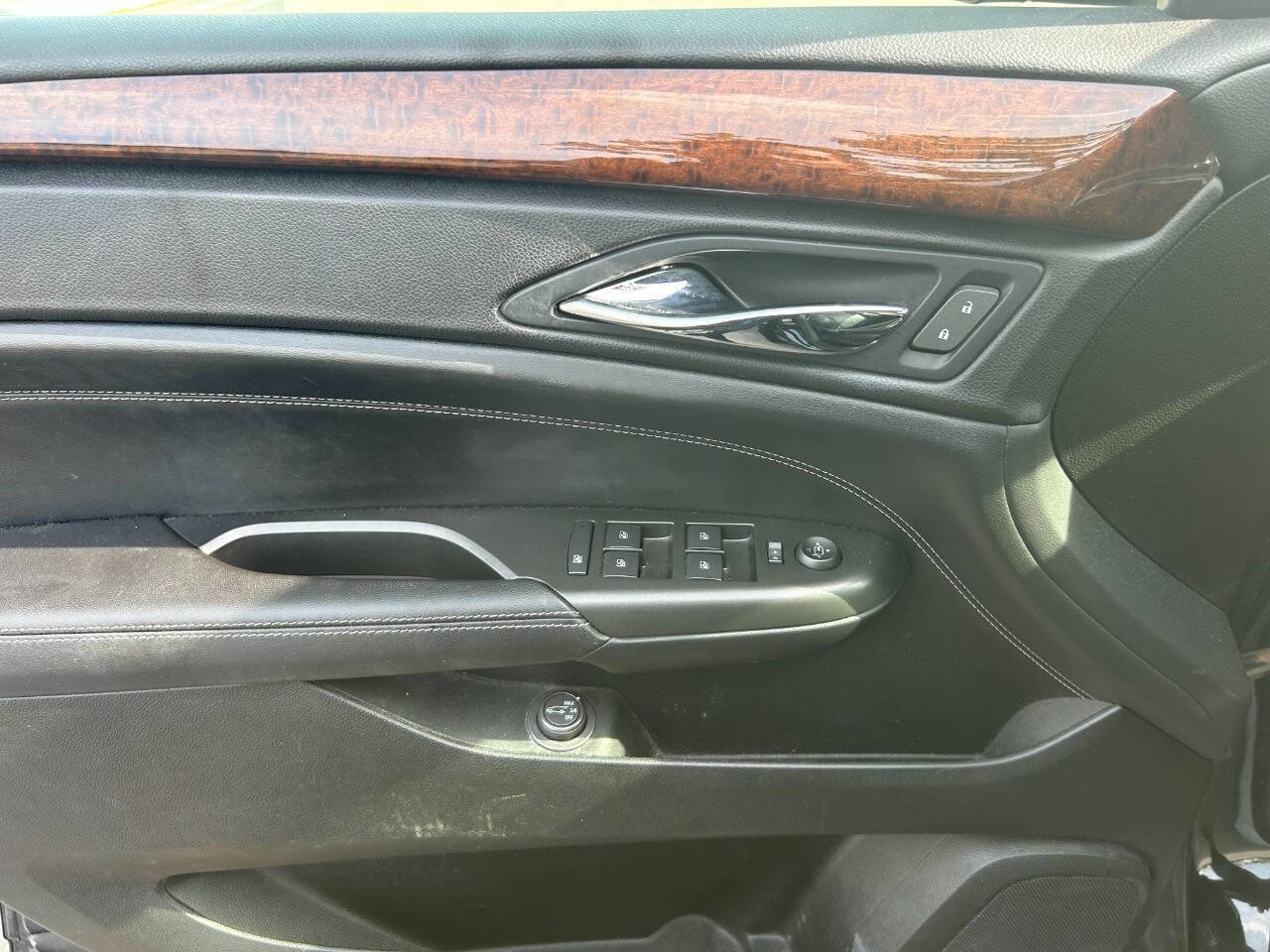 Used 2012 Cadillac SRX Luxury image 12