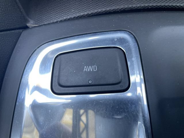 Used 2023 Chevrolet Equinox LT w/ Driver Convenience Package AWD/4WD image 17