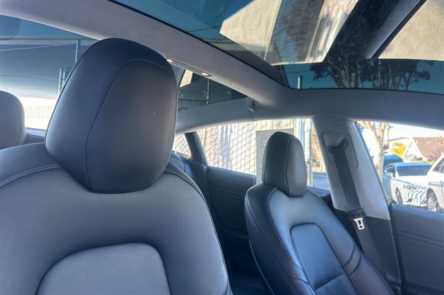 Used 2017 Tesla Model 3 Long Range image 17