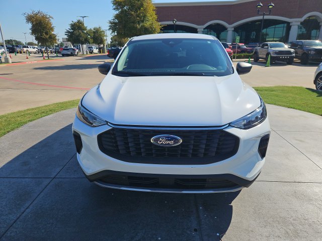 Certified 2025 Ford Escape Active FWD image 2
