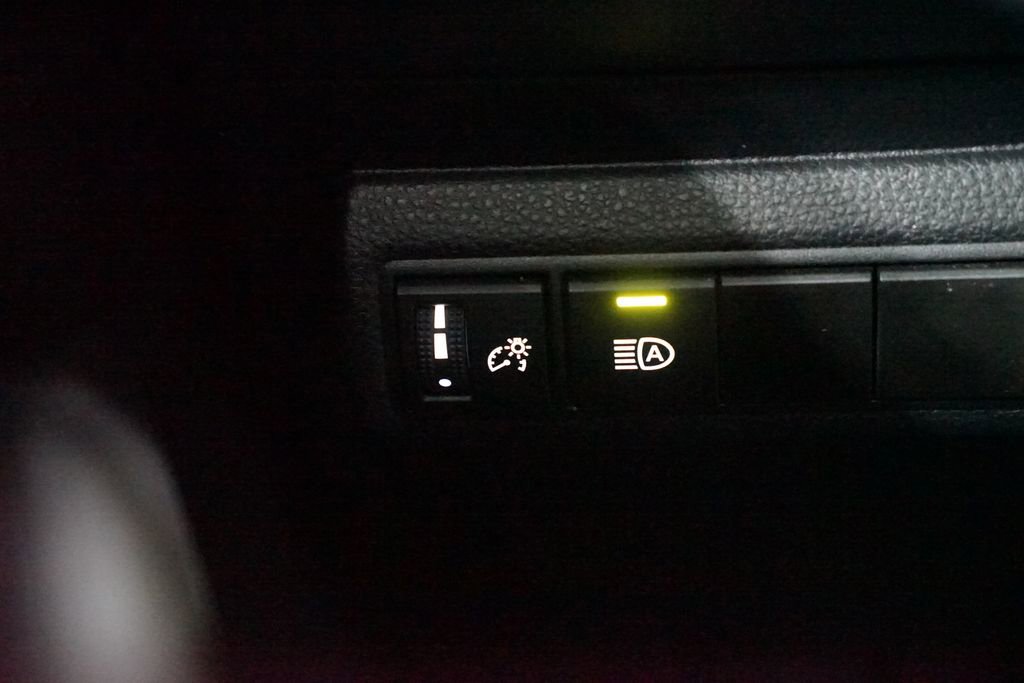 Certified 2024 Toyota Corolla LE image 22