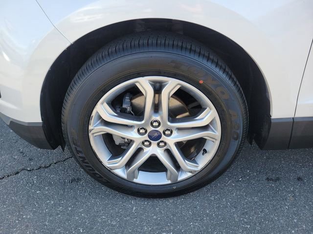 Used 2015 Ford Edge Titanium FWD image 31