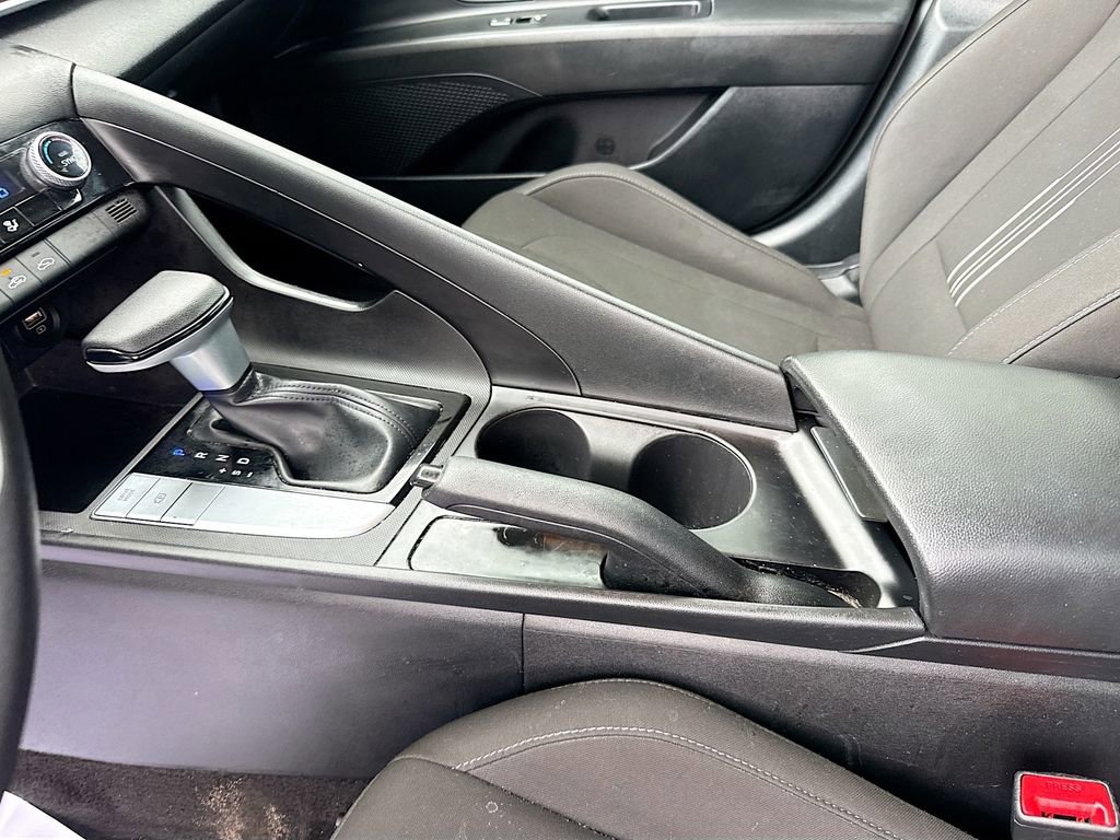 Used 2023 Hyundai Elantra SEL FWD image 26