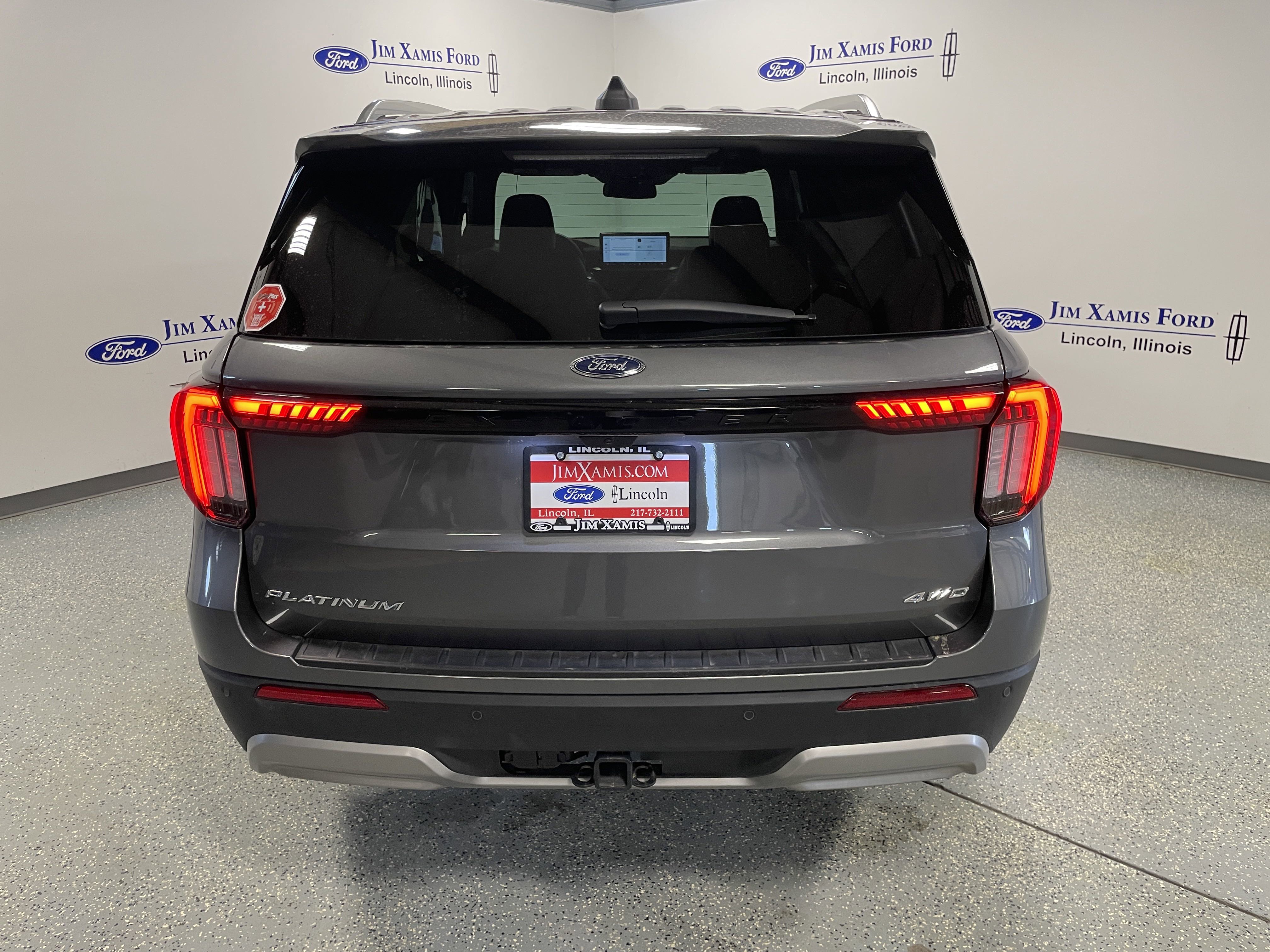 Used 2025 Ford Explorer Platinum image 5