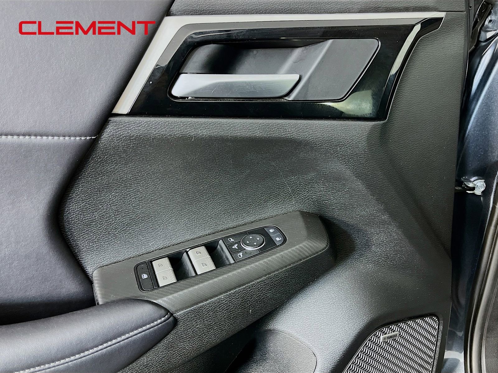 Used 2025 Mitsubishi Outlander SE FWD image 25