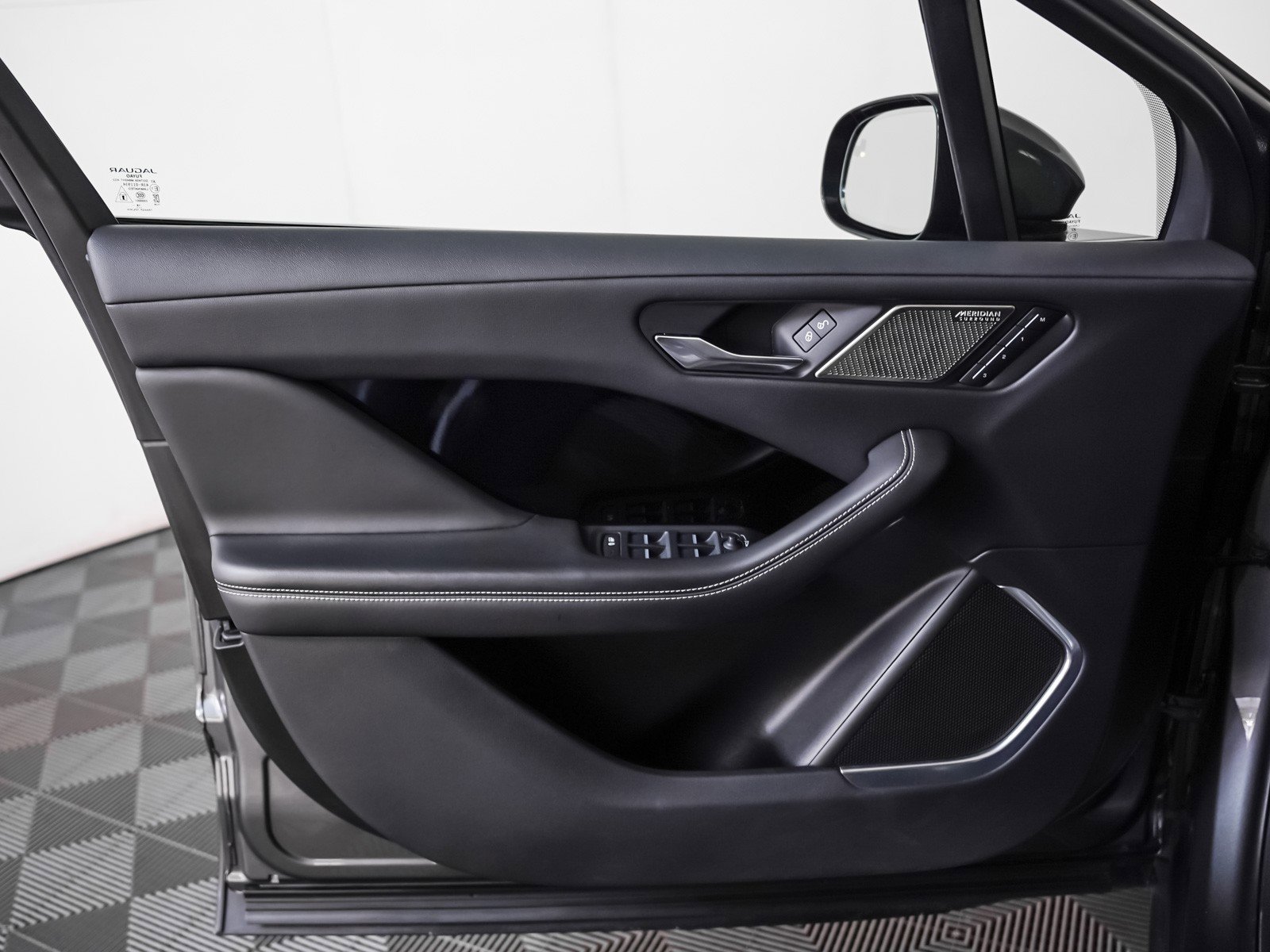 Used 2020 Jaguar I-PACE HSE image 23