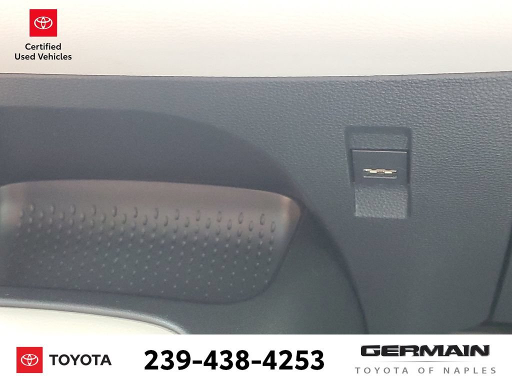 Certified 2022 Toyota Corolla LE FWD image 31