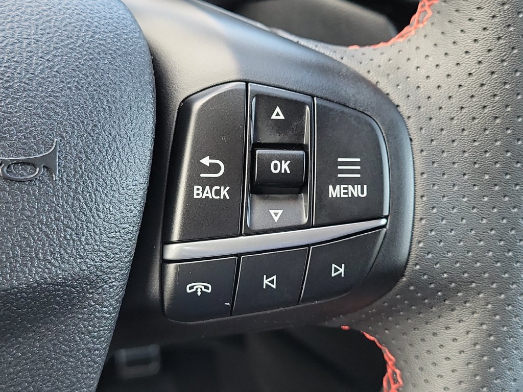 Used 2023 Ford Escape ST-Line w/ Tech Pack #1 AWD/4WD image 10