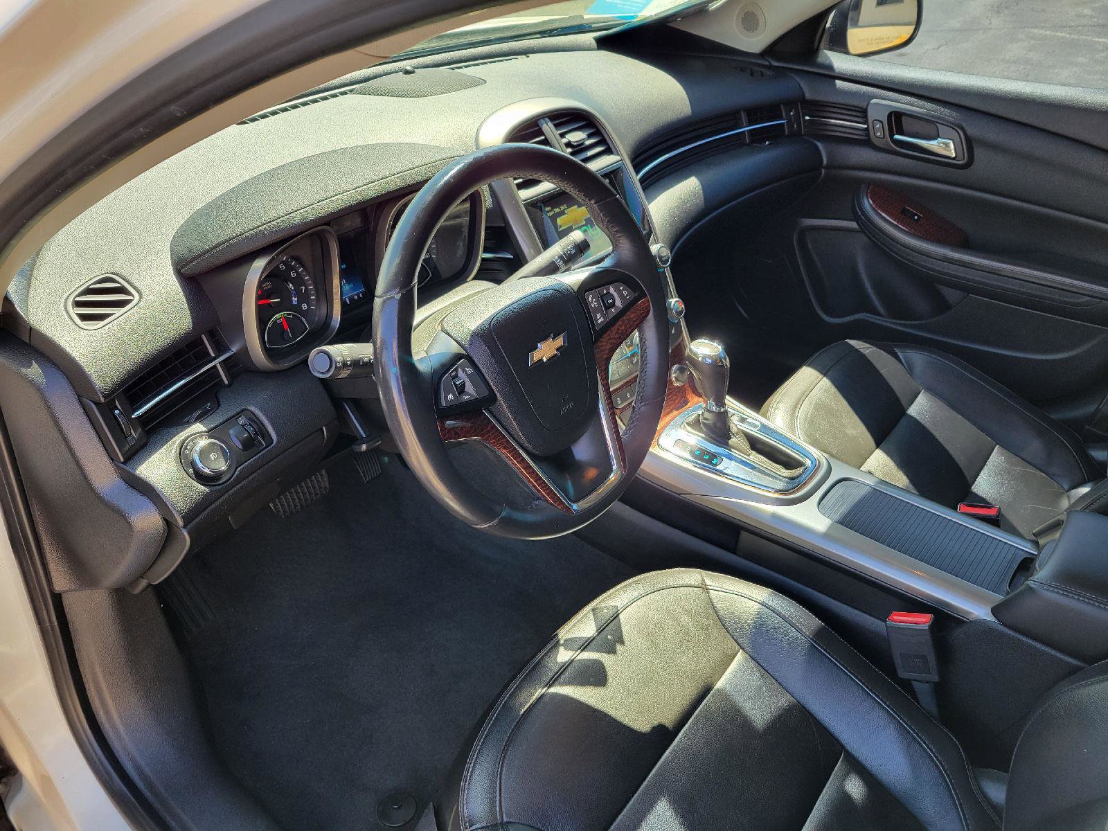 Used 2013 Chevrolet Malibu Eco w/ Leather Package FWD image 5