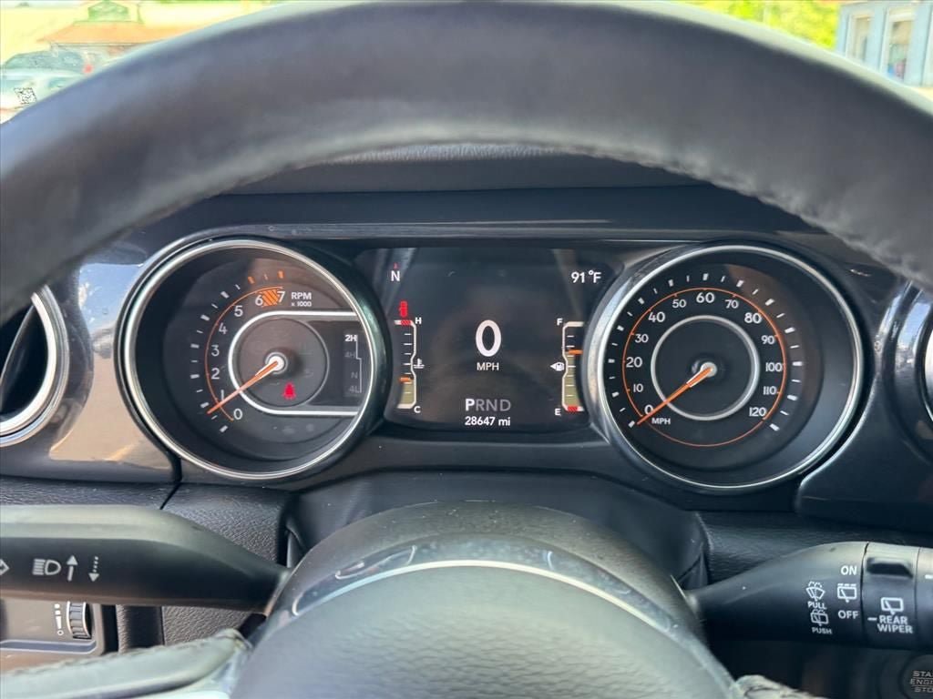 Used 2023 Jeep Wrangler Unlimited Sahara AWD/4WD image 21