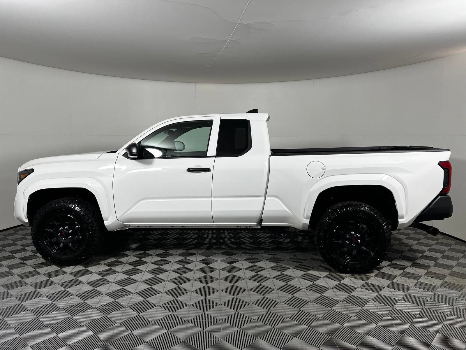 Used 2025 Toyota Tacoma SR RWD image 8