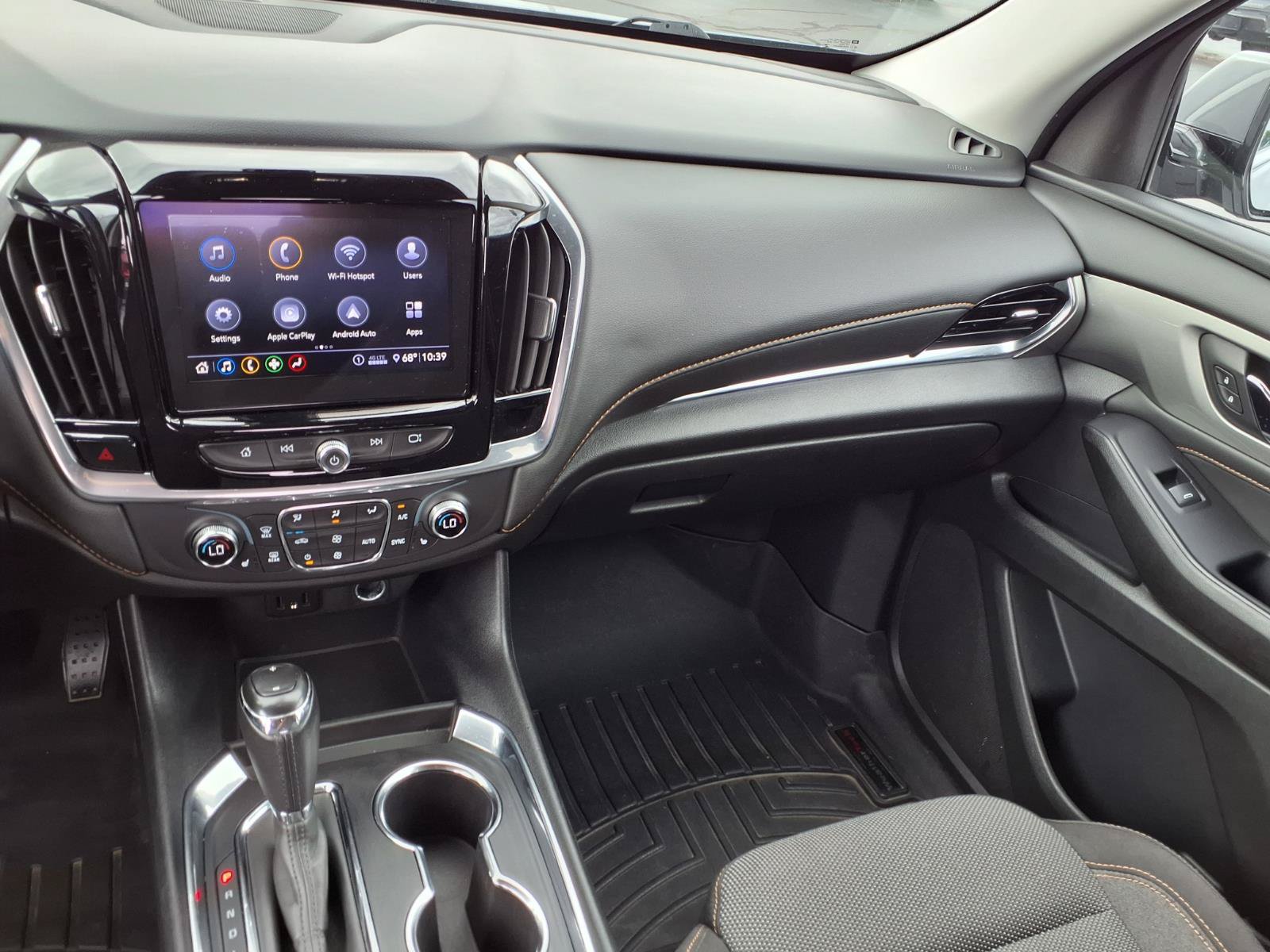 Used 2020 Chevrolet Traverse LT FWD image 4
