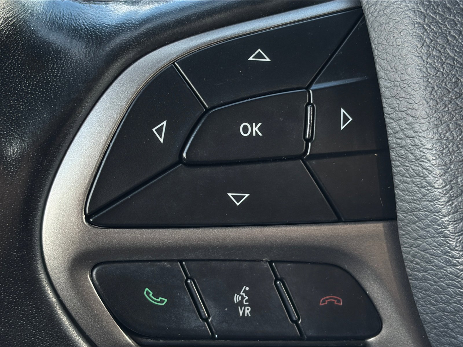 Used 2019 Jeep Grand Cherokee Limited image 33