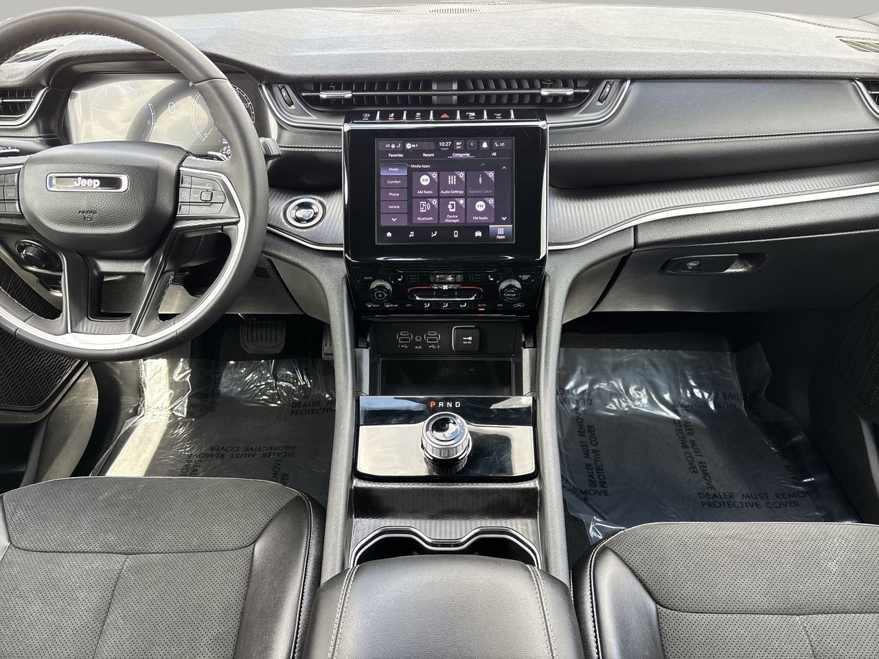 Used 2025 Jeep Grand Cherokee Altitude image 15