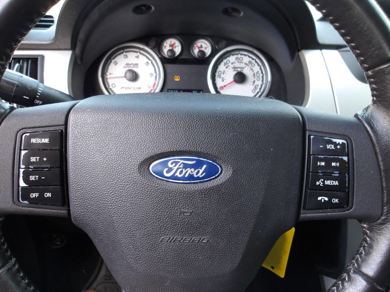 Used 2009 Ford Focus SES FWD image 14