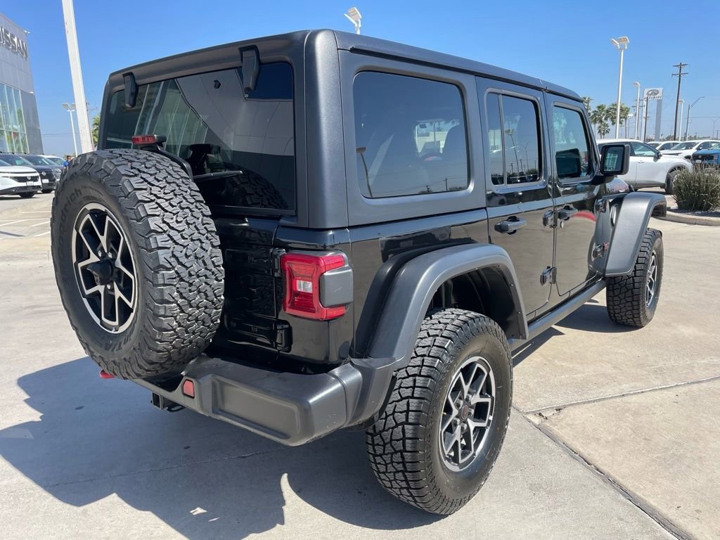 Used 2025 Jeep Wrangler Unlimited Rubicon image 3