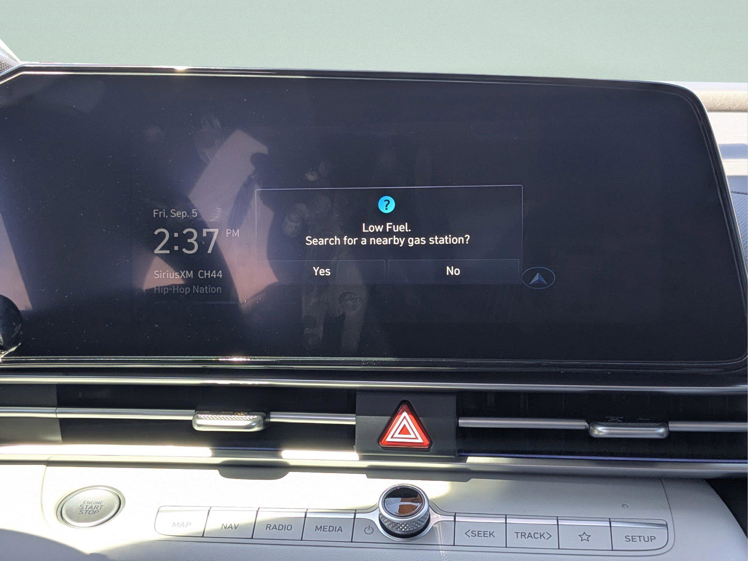 New 2025 Hyundai Elantra Limited image 14