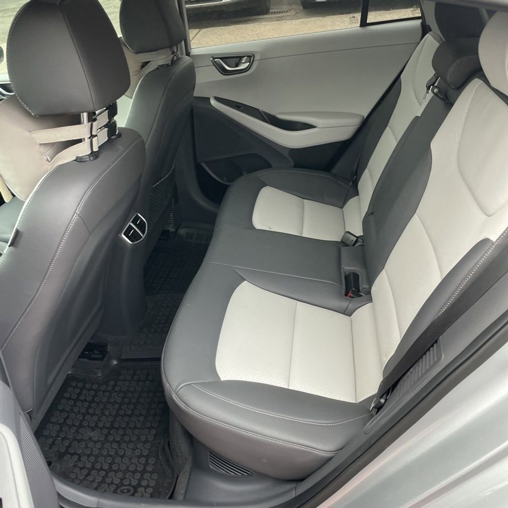 Used 2020 Hyundai Ioniq Limited FWD image 15
