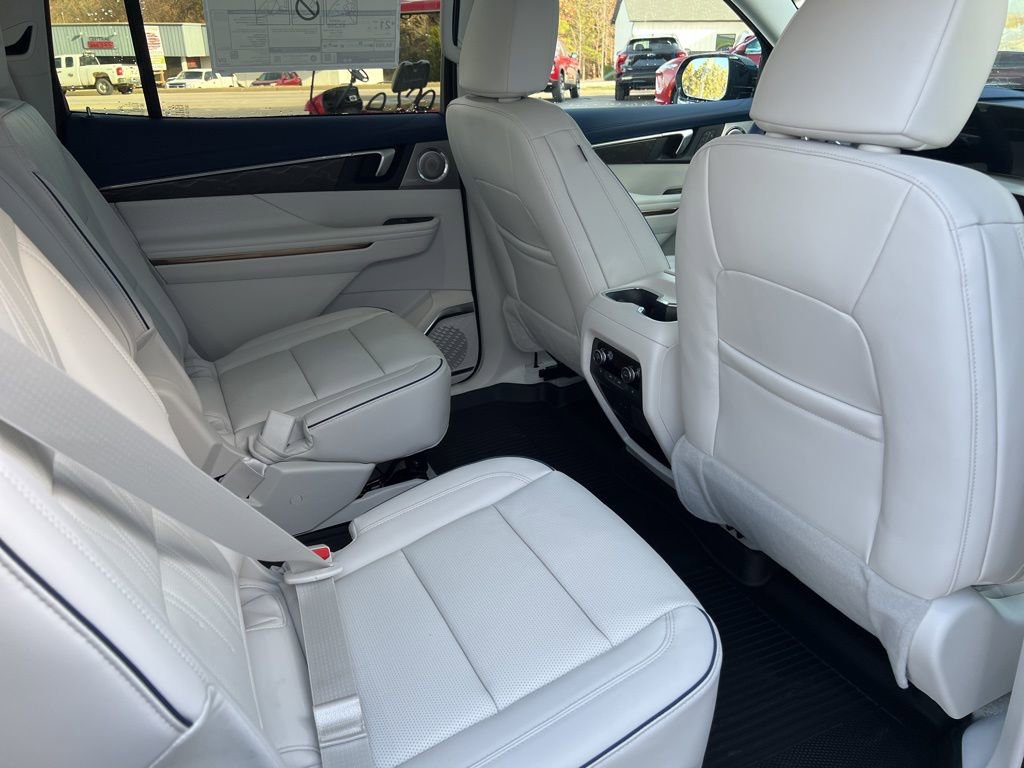 New 2026 Buick Enclave Avenir w/ Super Cruise Package image 9