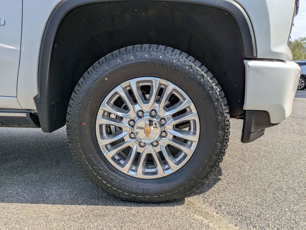 Used 2021 Chevrolet Silverado 2500 High Country w/ Z71 Off-Road Package image 12