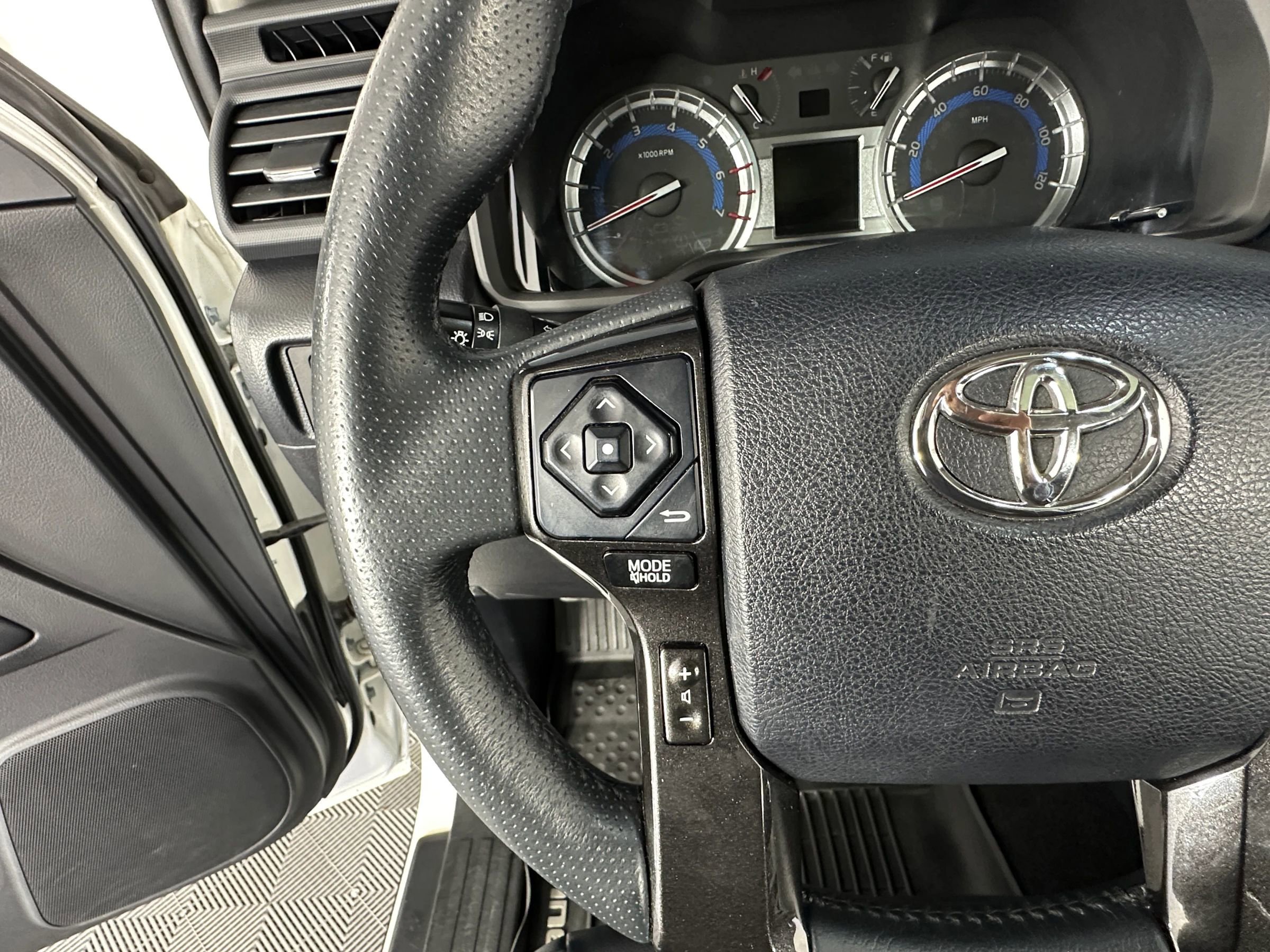 Used 2019 Toyota 4Runner TRD Off-Road Premium image 38