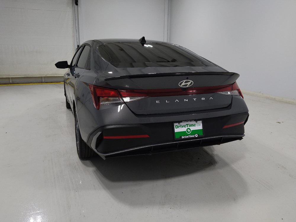 Used 2025 Hyundai Elantra Sport FWD image 6