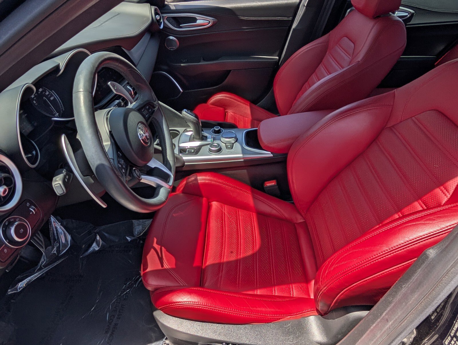 Used 2023 Alfa Romeo Giulia Veloce image 10