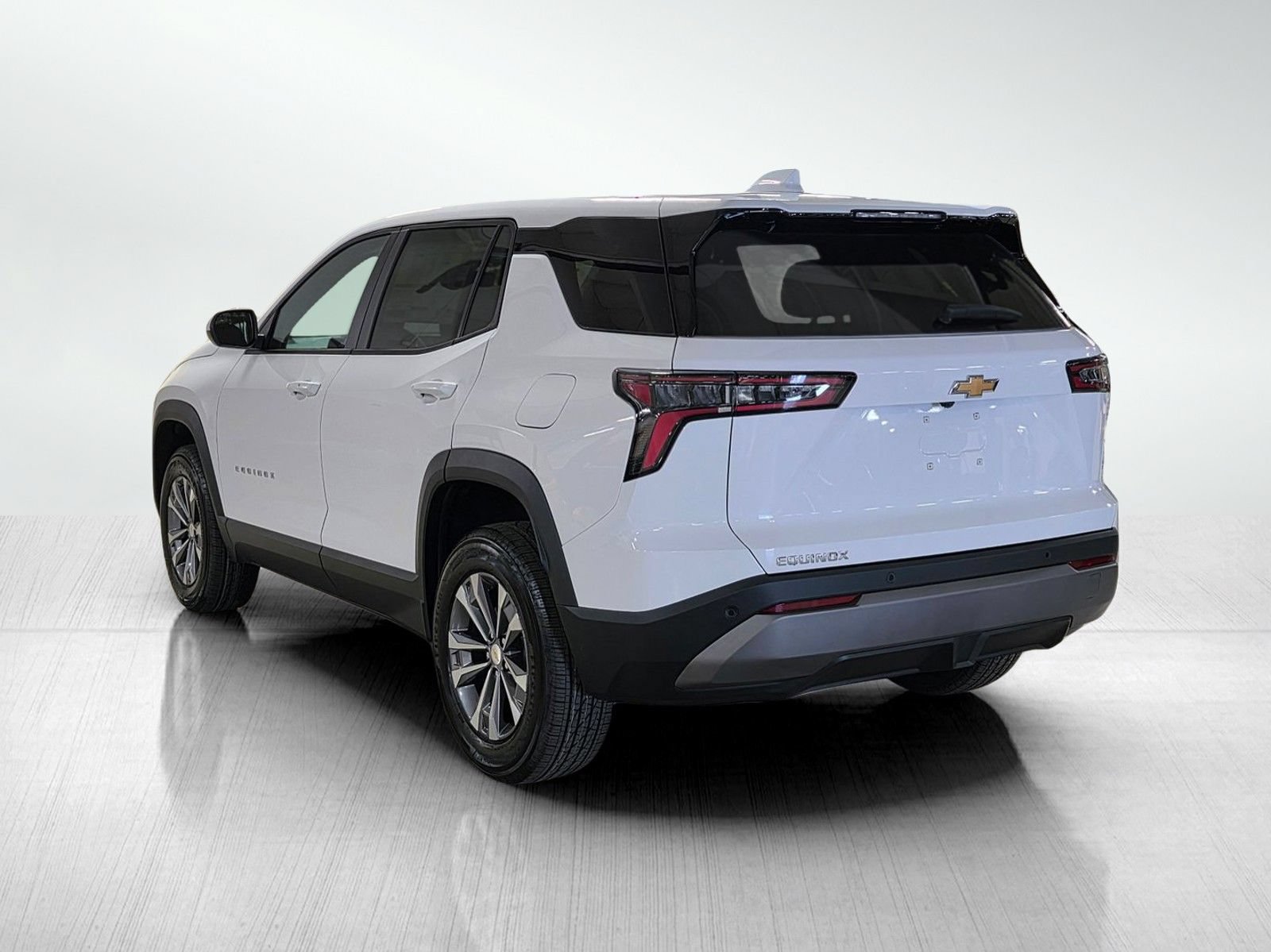 New 2027 Chevrolet Equinox LT FWD image 5