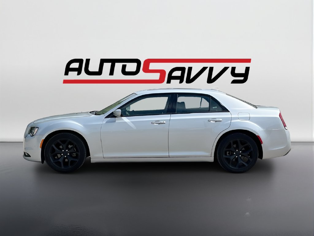 Used 2023 Chrysler 300 S RWD image 4