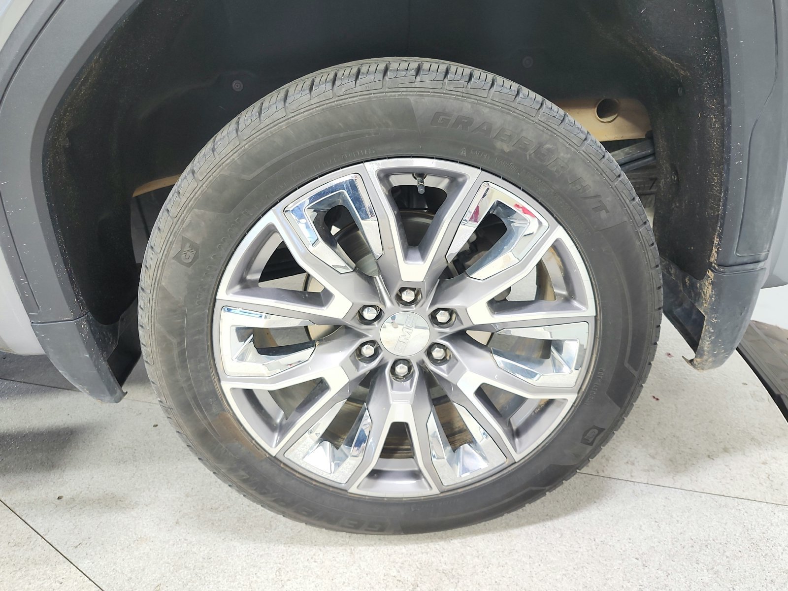 Used 2024 GMC Sierra 1500 Denali AWD/4WD image 14