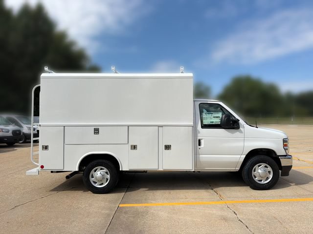 New 2026 Ford E-350 and Econoline 350 Super Duty w/ Power Equipment Group RWD image 4