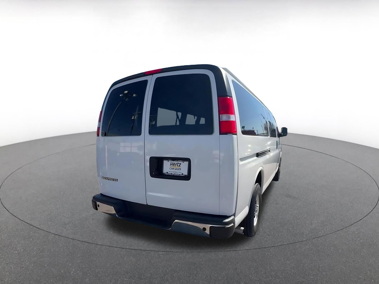 Used 2024 Chevrolet Express 3500 LT w/ LT Preferred Equipment Group image 15