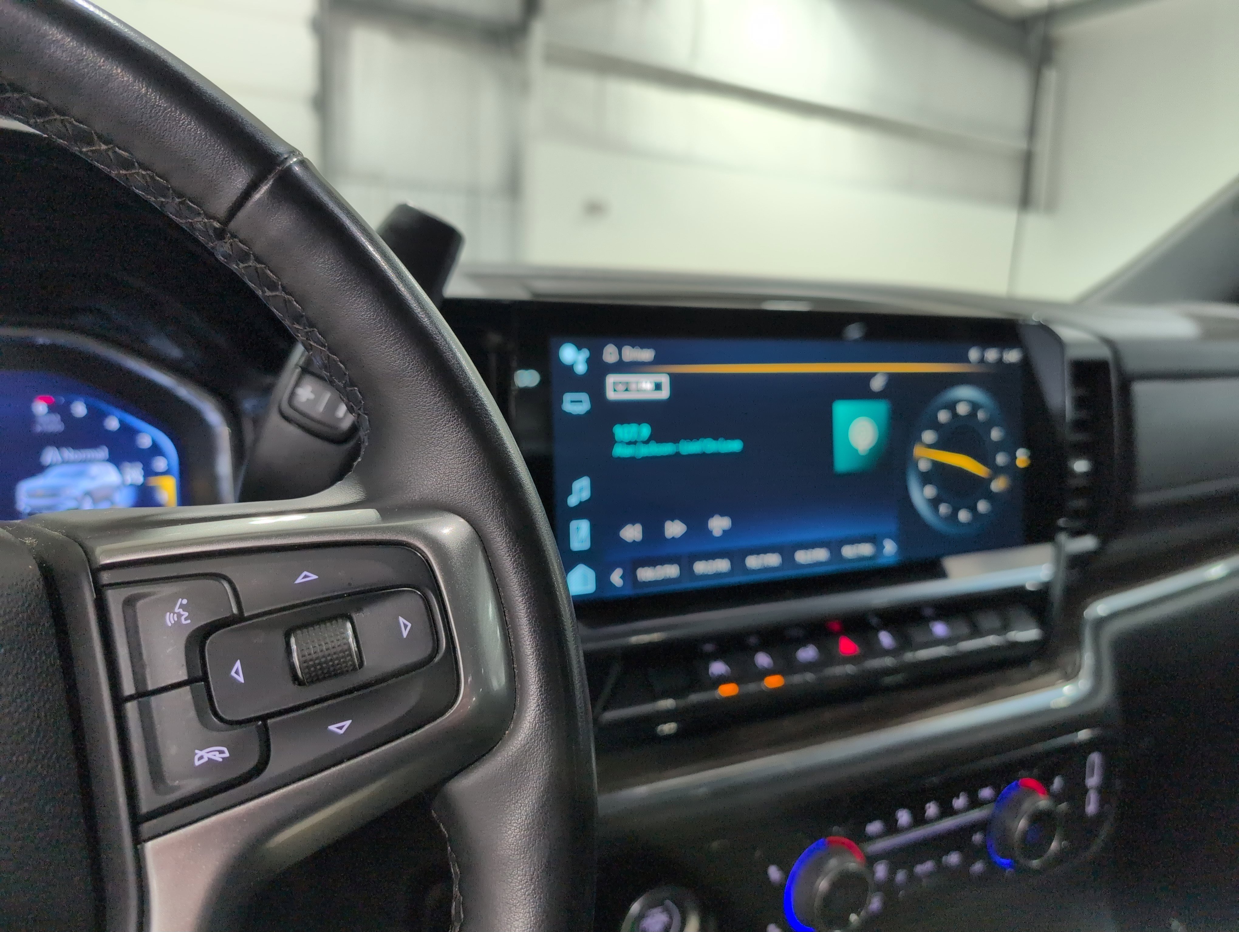 Used 2023 Chevrolet Silverado 1500 LT w/ Protection Package AWD/4WD image 18