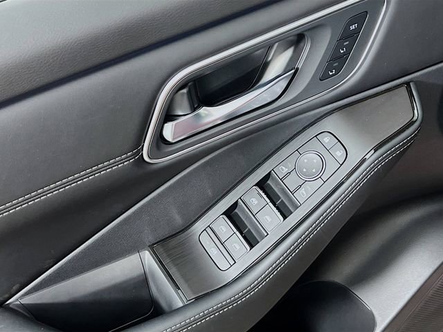 New 2026 Nissan Rogue Platinum w/ Platinum Premium Package image 16