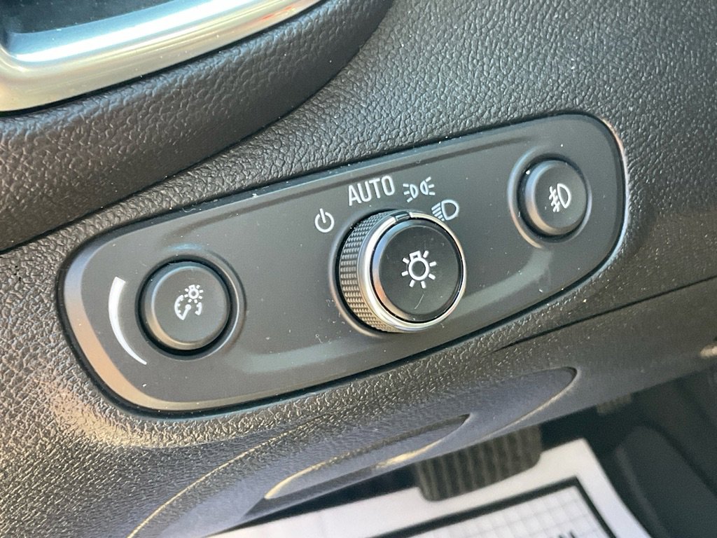 Used 2020 Chevrolet Trax Premier image 38