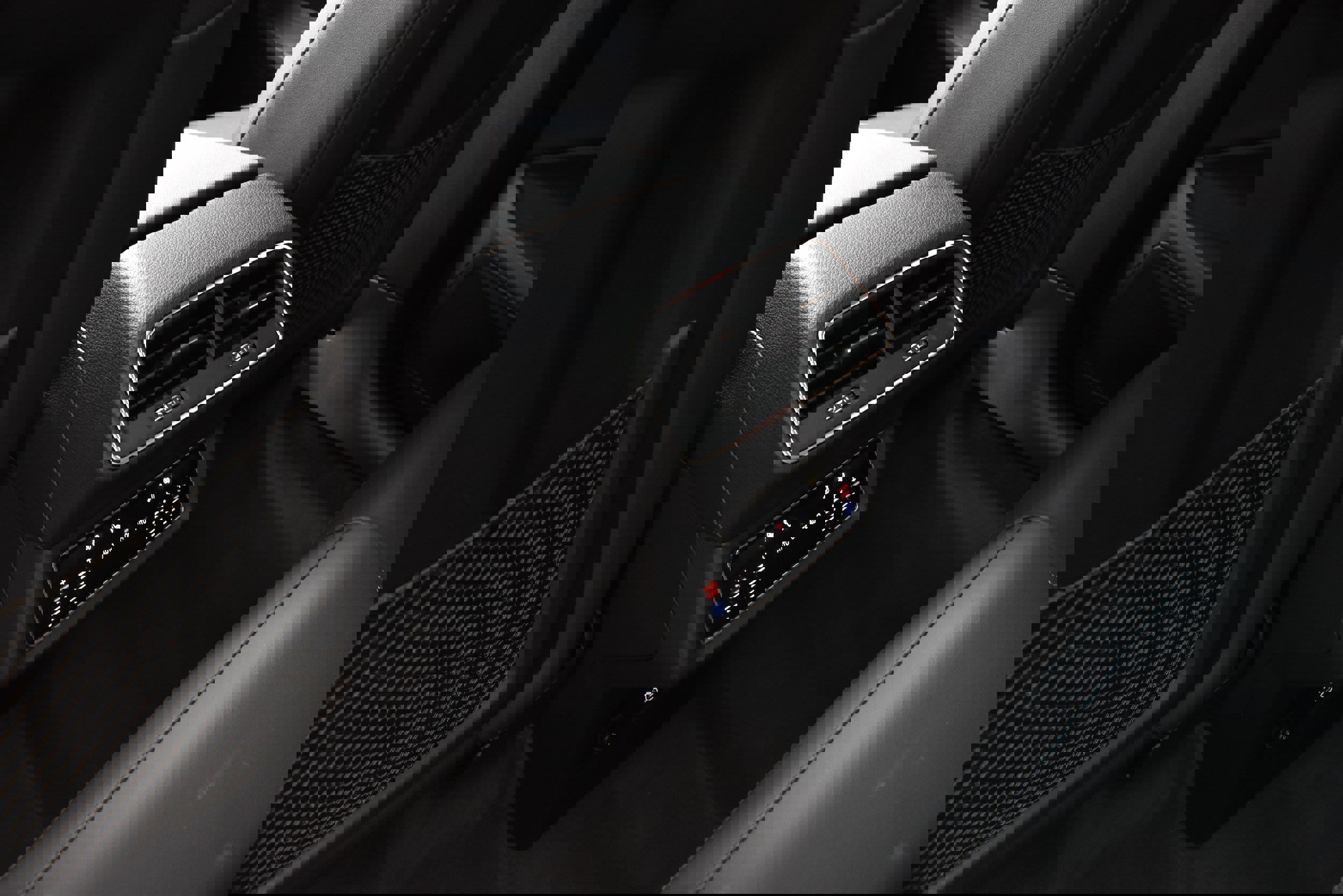 Used 2021 Audi e-tron Premium w/ Convenience Plus Package image 26