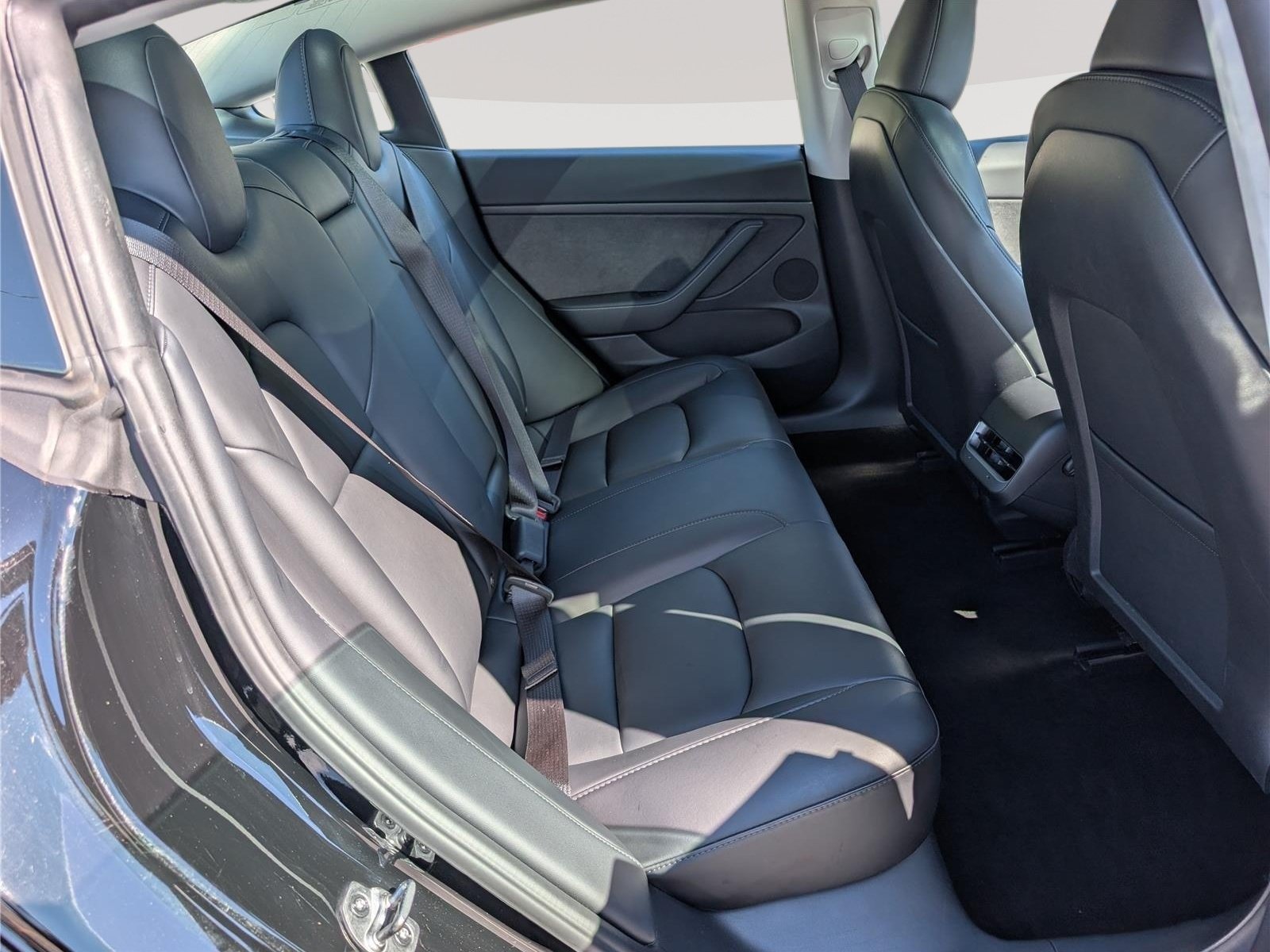 Used 2023 Tesla Model 3 Standard Range RWD image 11