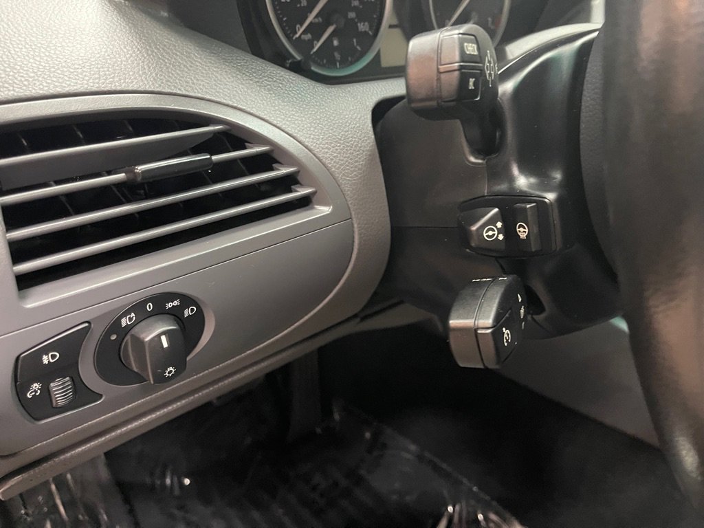 Used 2005 BMW 645Ci Convertible image 40