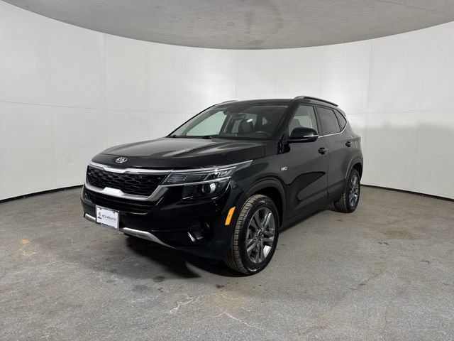 Certified 2021 Kia Seltos S image 2