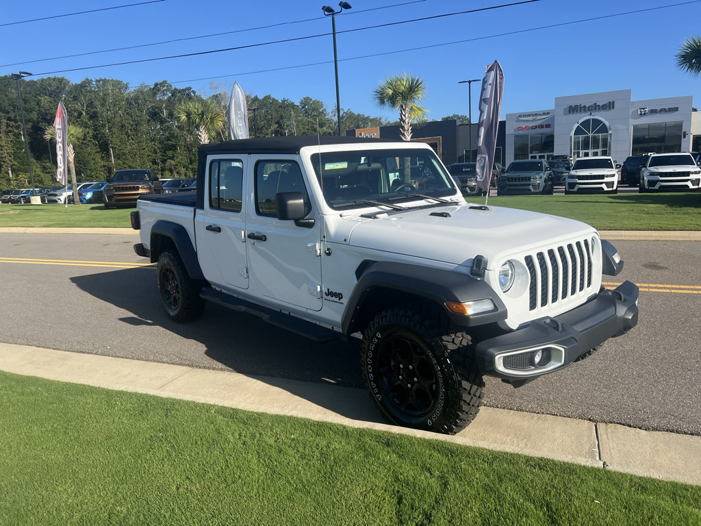 Certified 2023 Jeep Gladiator Sport w/ Trailer Tow Package AWD/4WD image 1